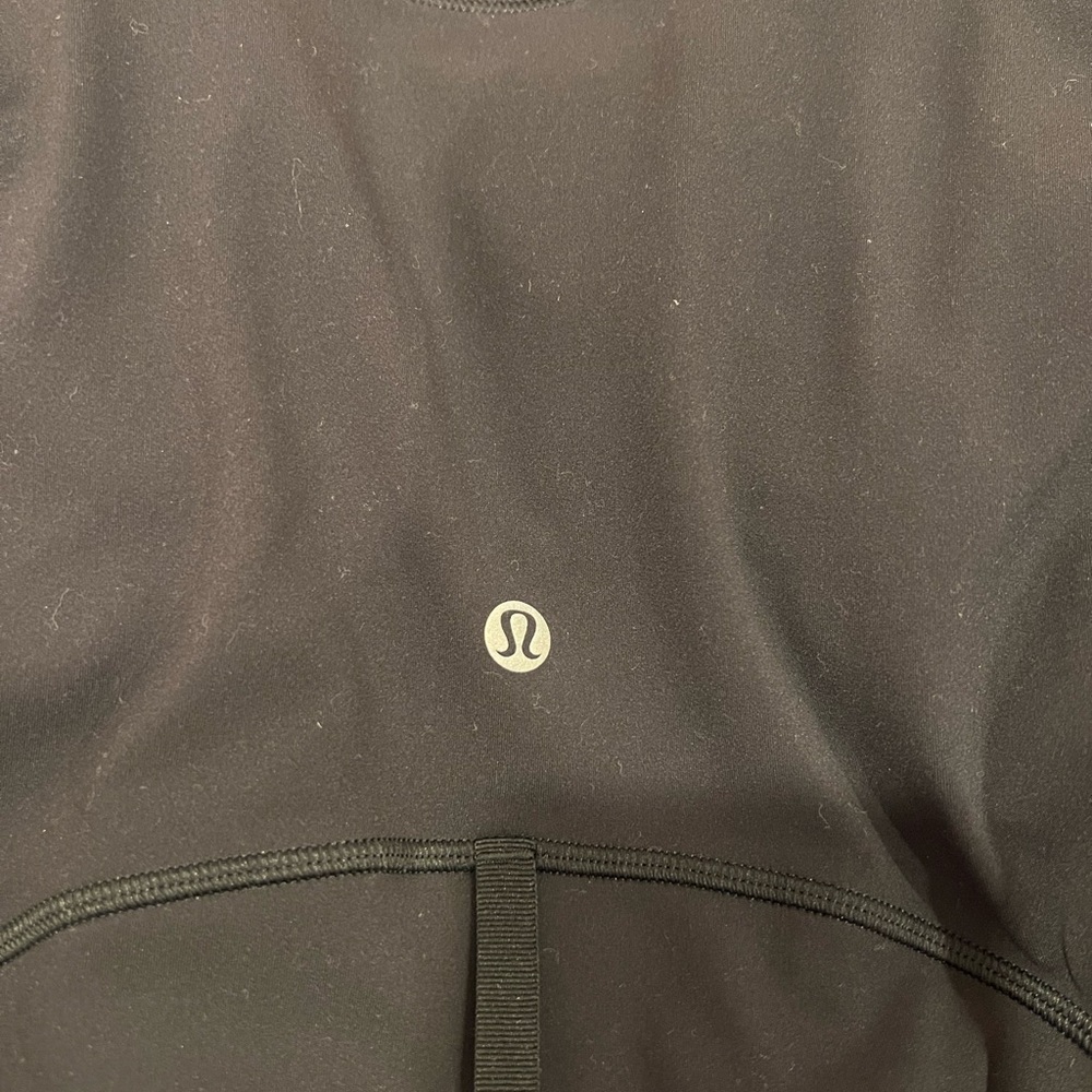 Lululemon Define Cropped Jacket
Nulu - Size 14 - Picture 6 of 6